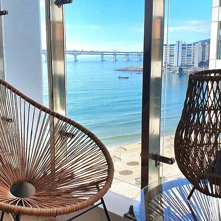 Holiday Apt Gwangan Beach Пусан Екстериор снимка